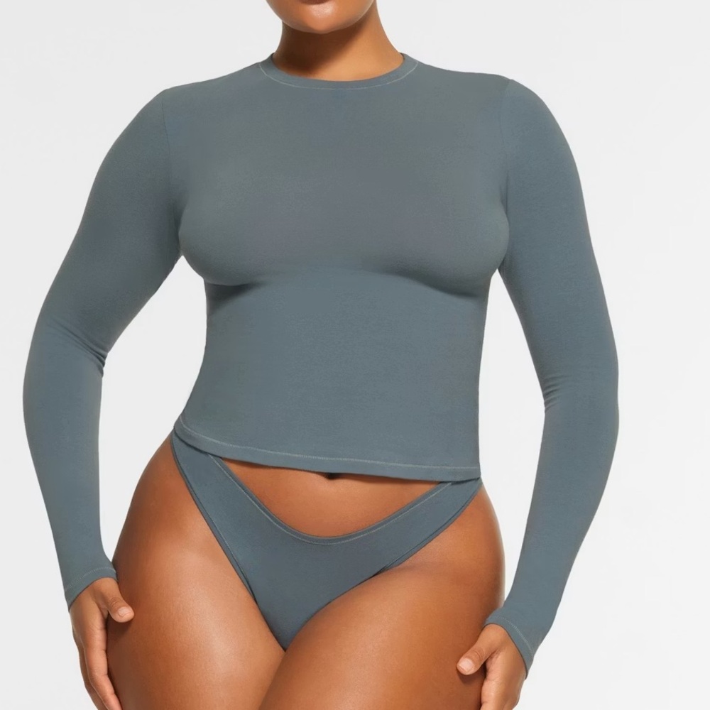 SKIMS Long Sleeve Top in Slate Gray